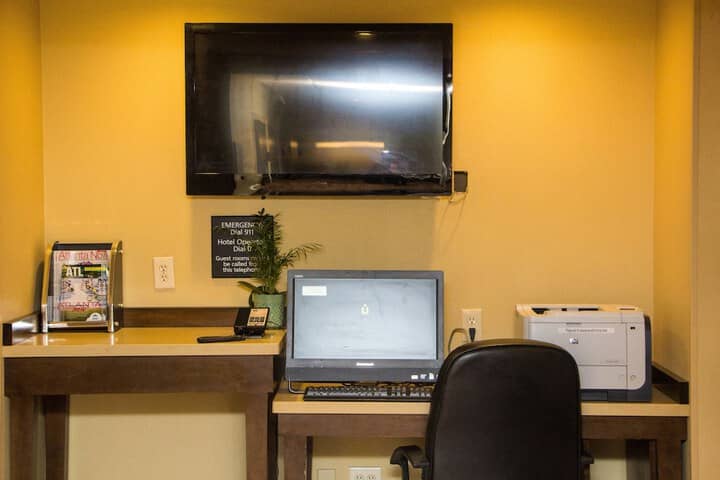 Business Center 44 of 45